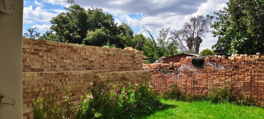 9 Bedroom Property for Sale in Generaal De Wet Free State